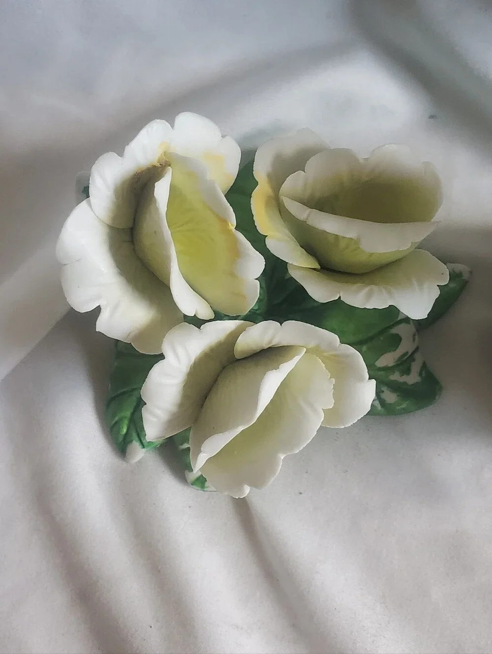 Capodimonte Style Vtg White Porcelain Ceramic Floral Accent Pair Green Leaves